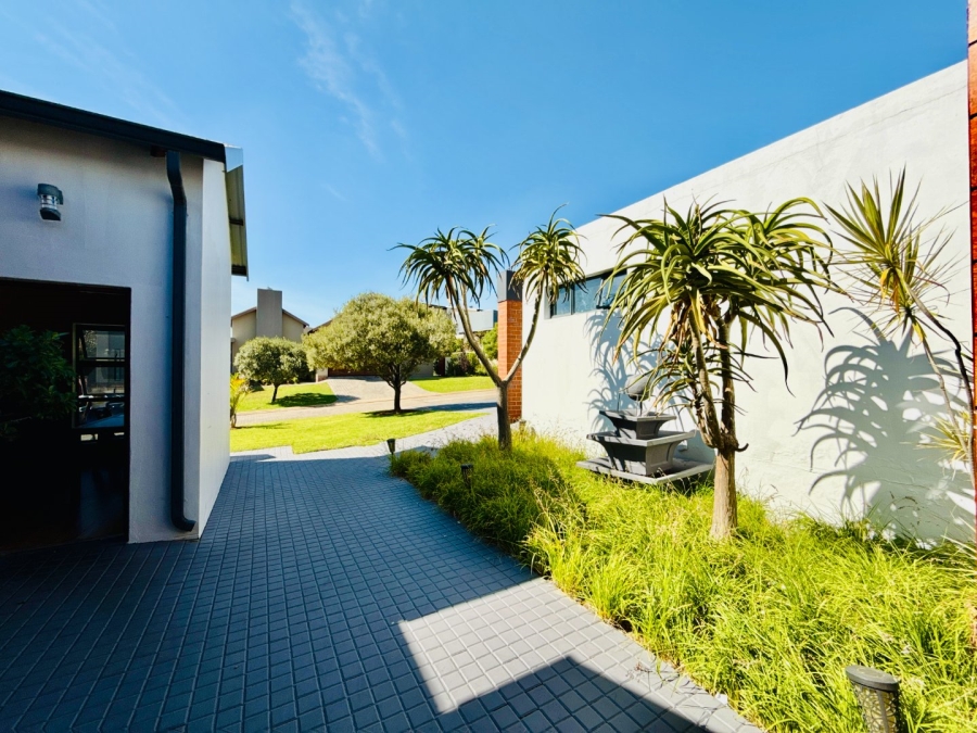 4 Bedroom Property for Sale in Copperleaf Estate Gauteng