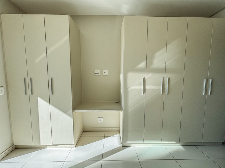 2 Bedroom Property for Sale in Rosebank Gauteng