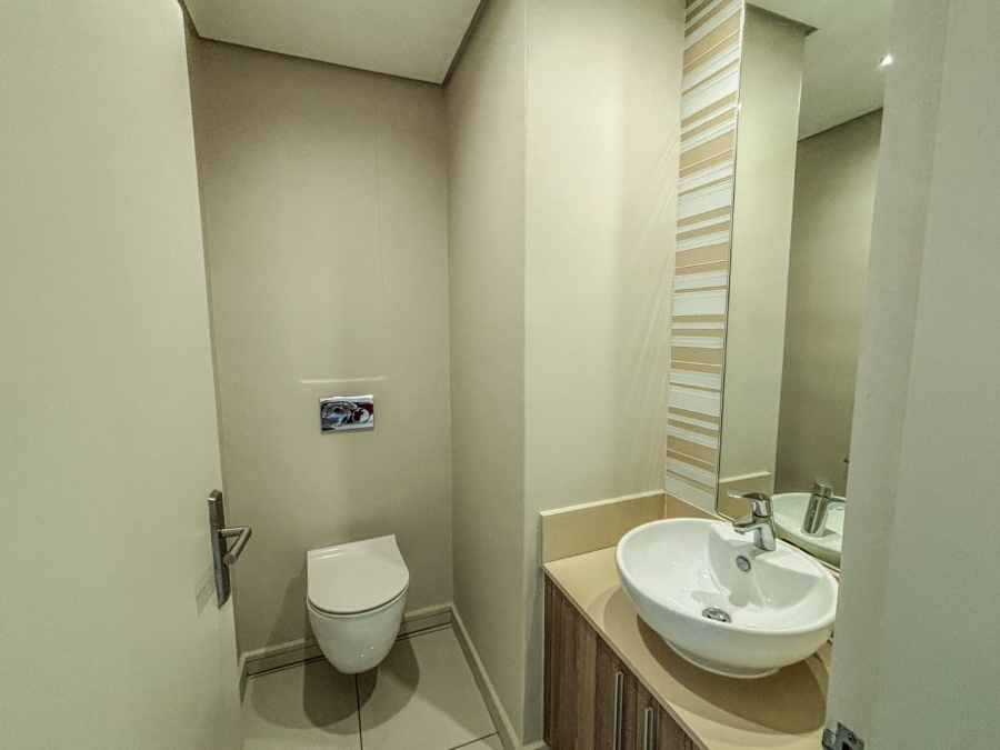 2 Bedroom Property for Sale in Rosebank Gauteng