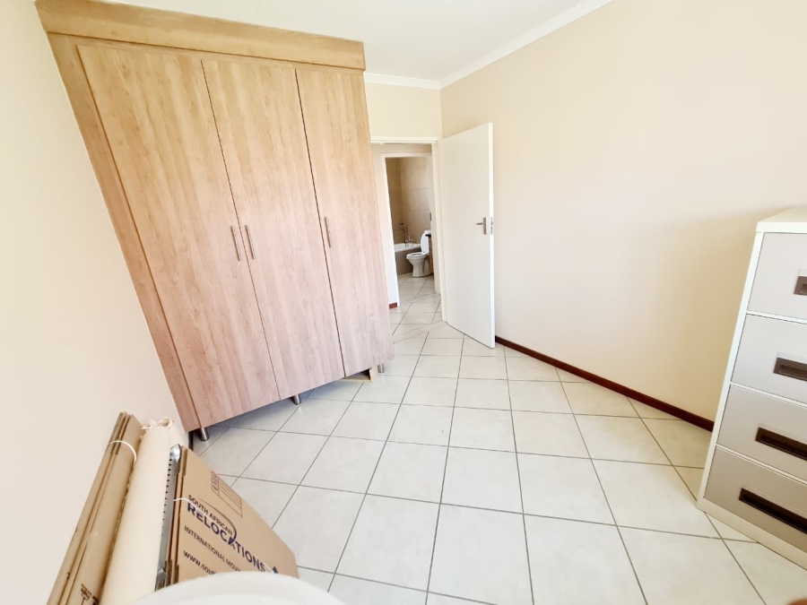 2 Bedroom Property for Sale in Monavoni Gauteng