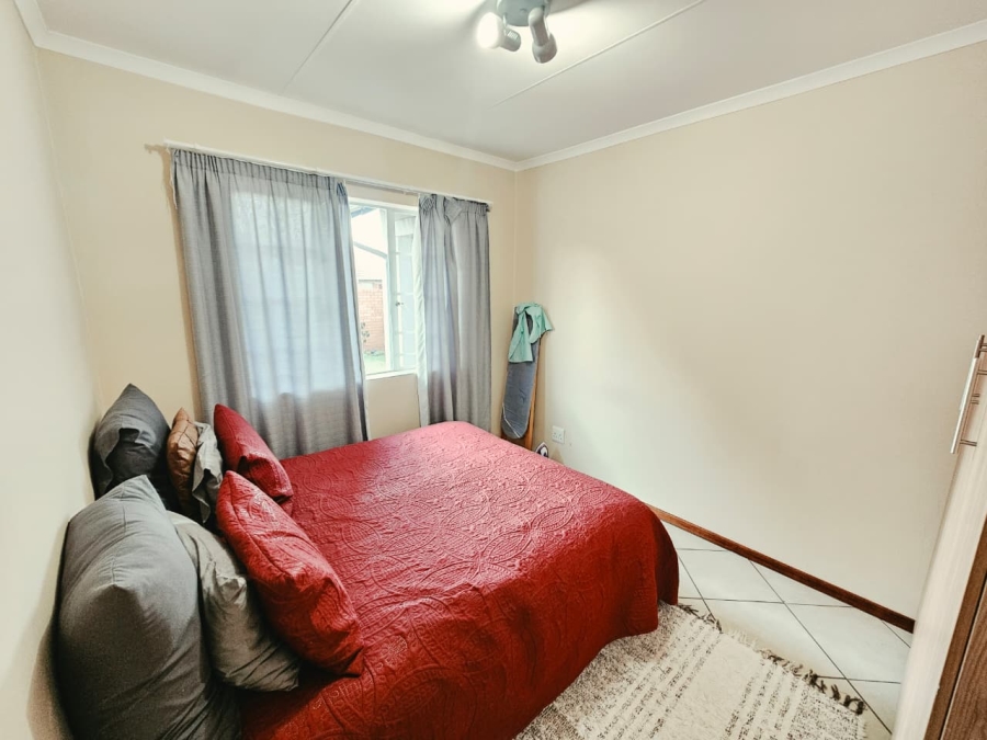 2 Bedroom Property for Sale in Monavoni Gauteng