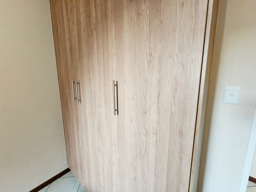2 Bedroom Property for Sale in Monavoni Gauteng