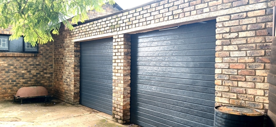To Let 5 Bedroom Property for Rent in Heuweloord Gauteng