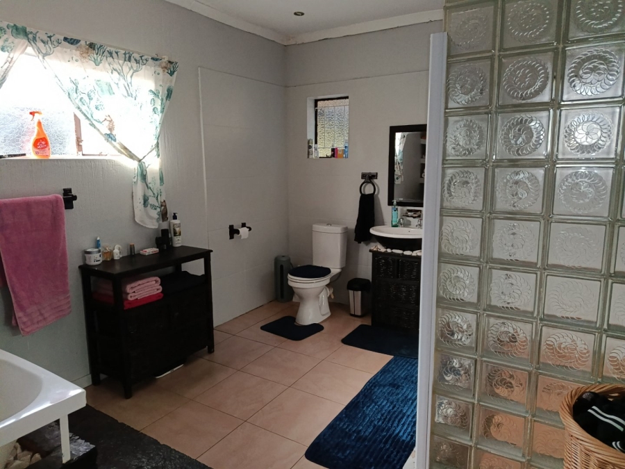 To Let 5 Bedroom Property for Rent in Heuweloord Gauteng
