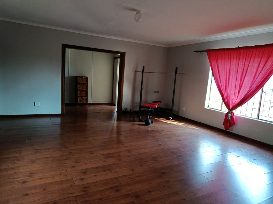 To Let 5 Bedroom Property for Rent in Heuweloord Gauteng