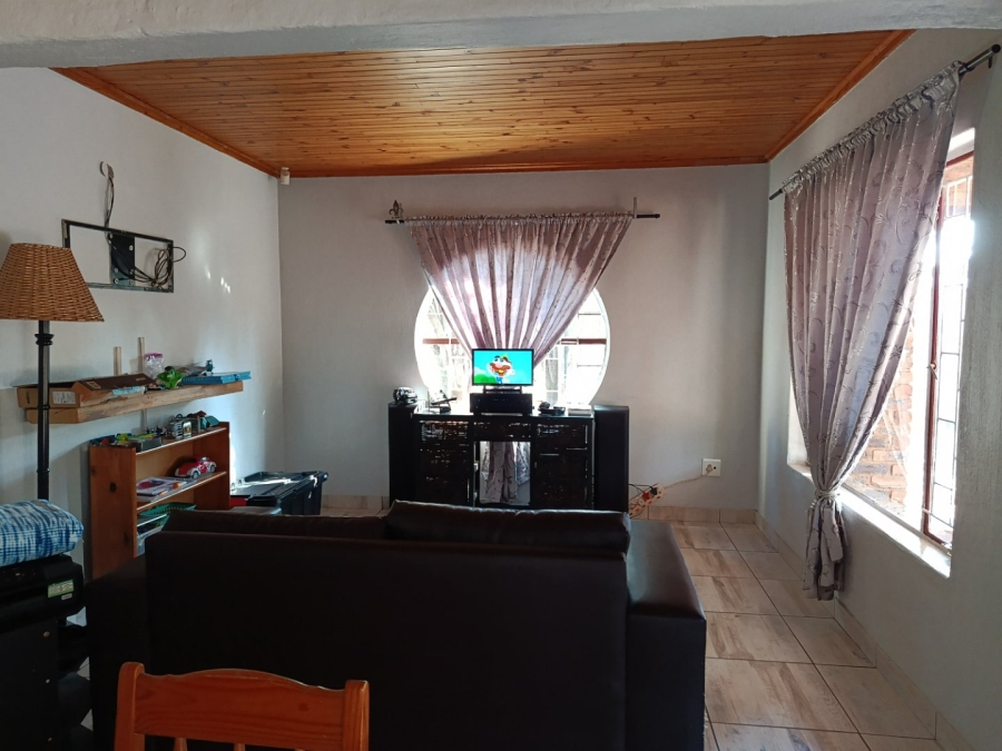 To Let 5 Bedroom Property for Rent in Heuweloord Gauteng