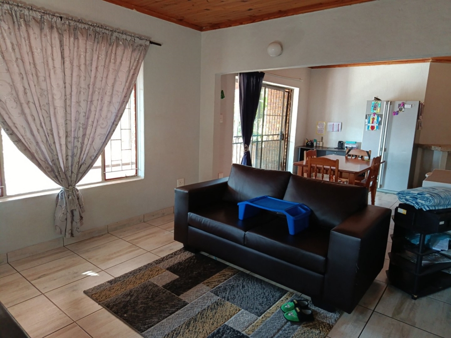 To Let 5 Bedroom Property for Rent in Heuweloord Gauteng
