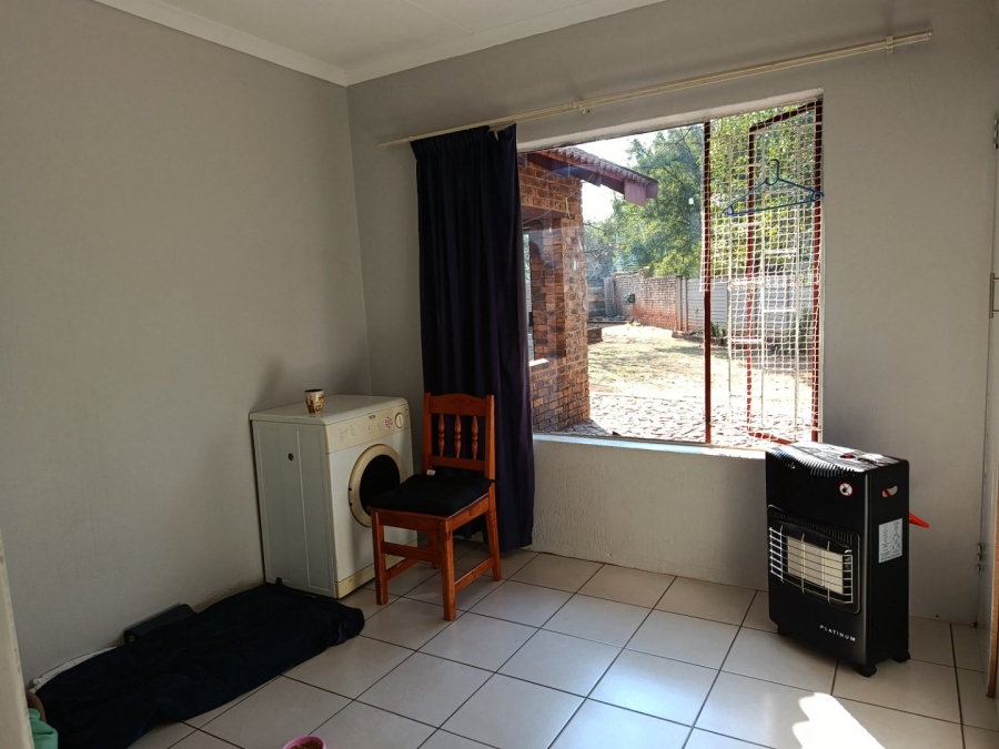 To Let 5 Bedroom Property for Rent in Heuweloord Gauteng