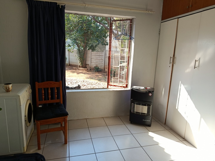 To Let 5 Bedroom Property for Rent in Heuweloord Gauteng