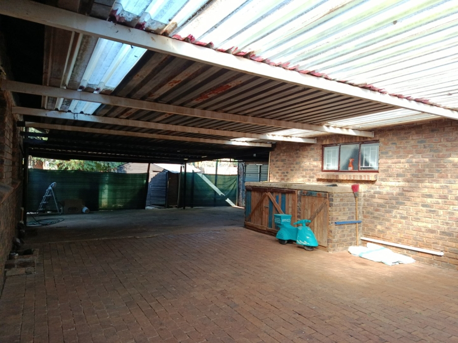 To Let 5 Bedroom Property for Rent in Heuweloord Gauteng