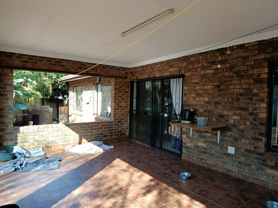 To Let 5 Bedroom Property for Rent in Heuweloord Gauteng