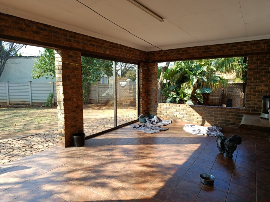 To Let 5 Bedroom Property for Rent in Heuweloord Gauteng