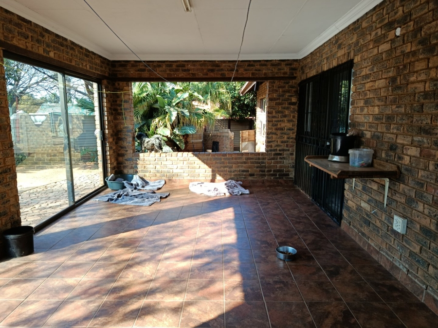 To Let 5 Bedroom Property for Rent in Heuweloord Gauteng