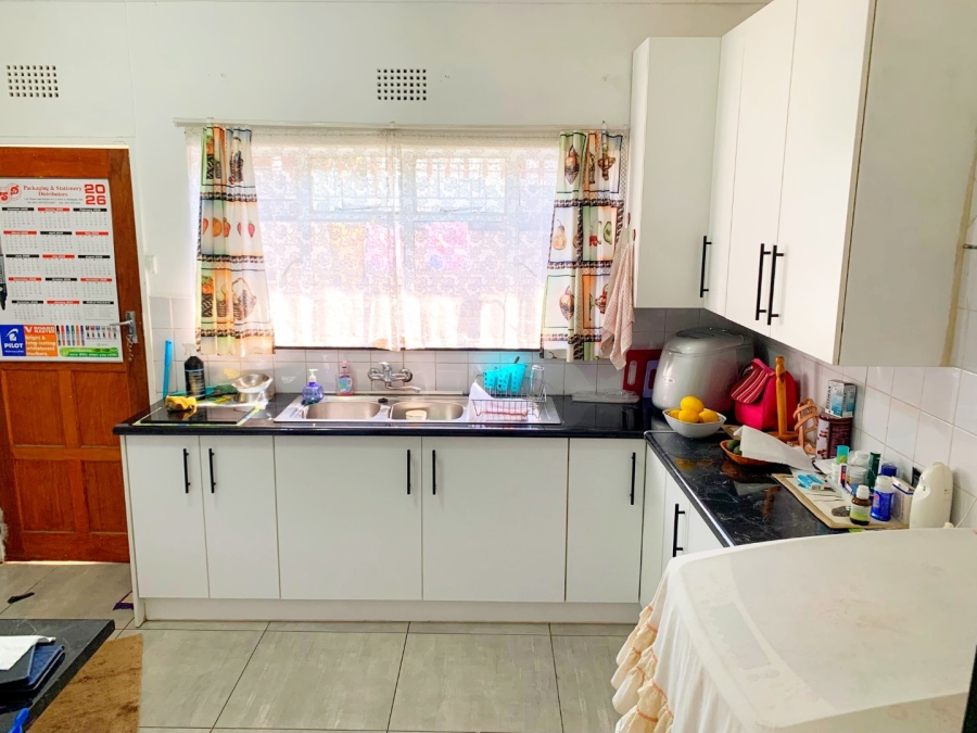 To Let 4 Bedroom Property for Rent in Birch Acres Gauteng