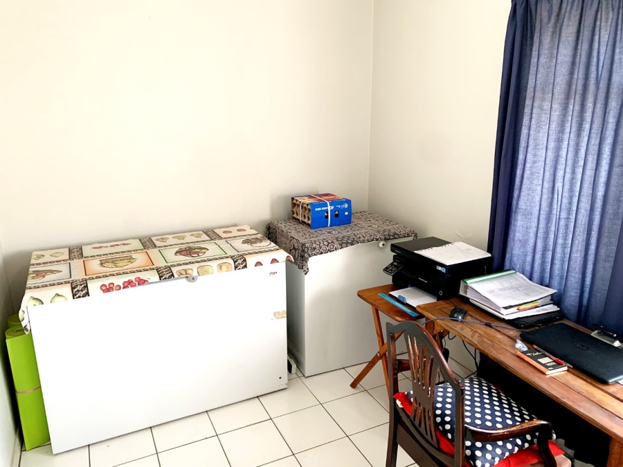 To Let 4 Bedroom Property for Rent in Birch Acres Gauteng