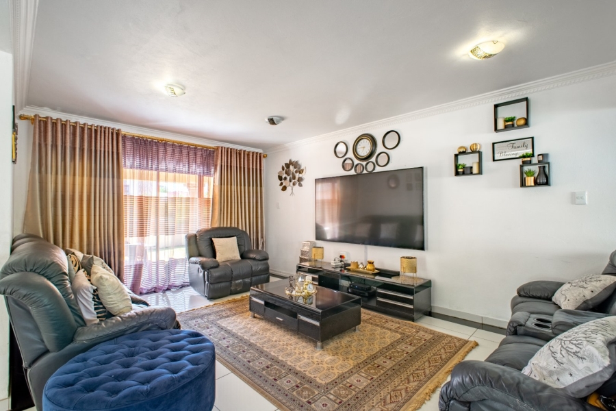 4 Bedroom Property for Sale in Copperleaf Estate Gauteng