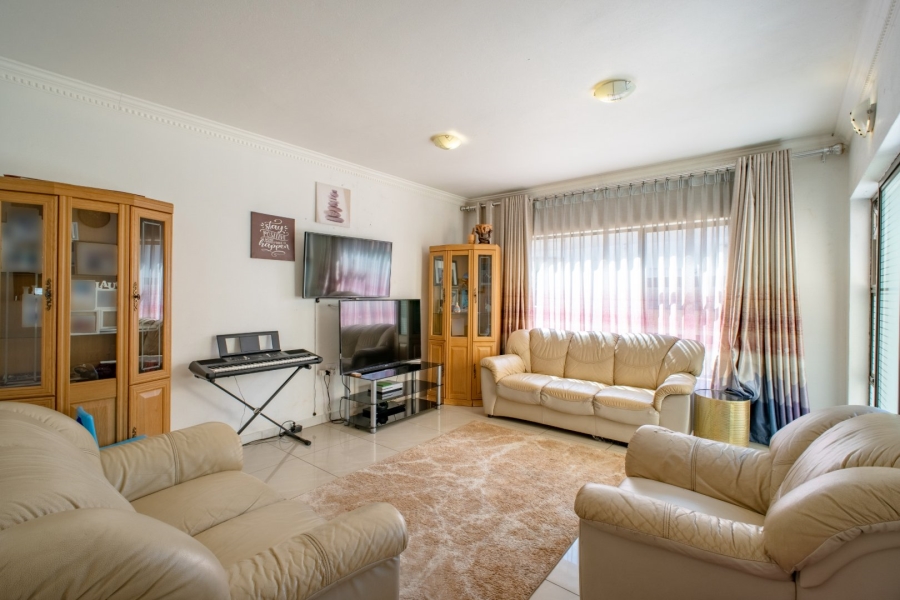 4 Bedroom Property for Sale in Copperleaf Estate Gauteng