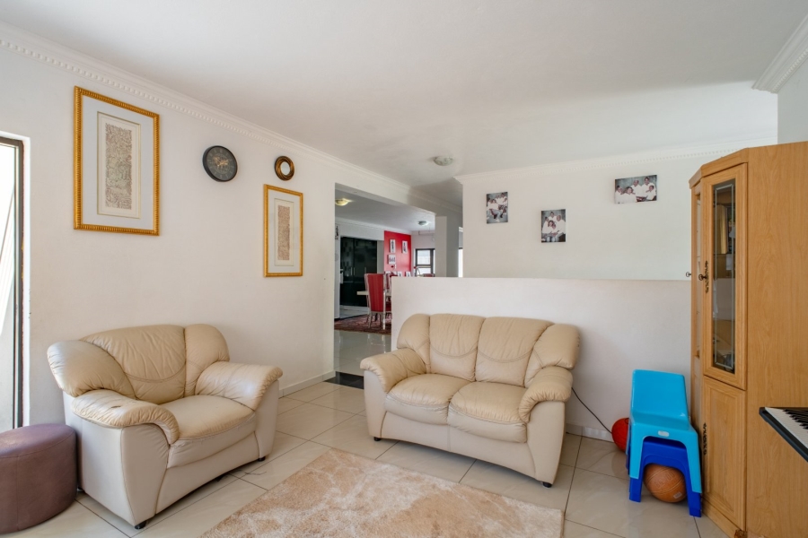 4 Bedroom Property for Sale in Copperleaf Estate Gauteng