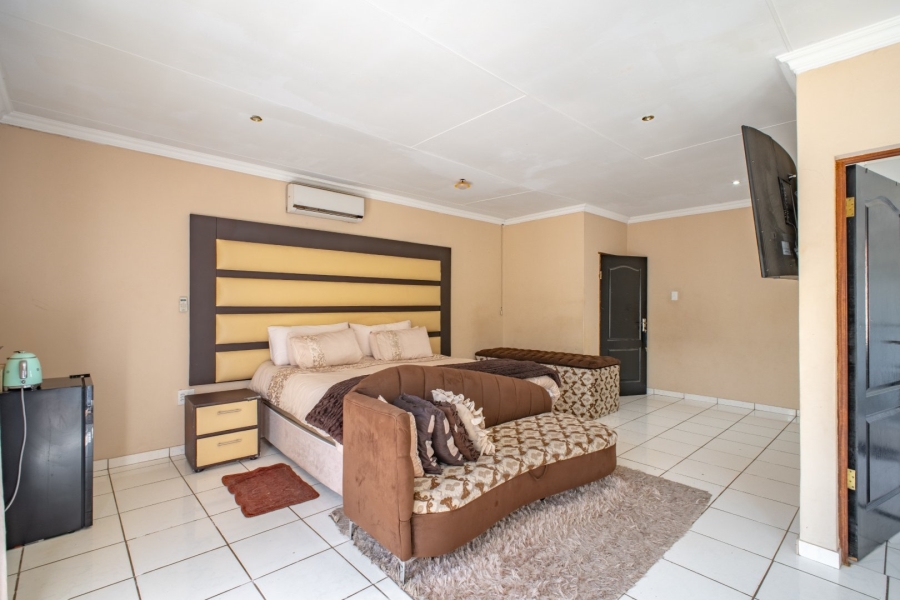 4 Bedroom Property for Sale in Copperleaf Estate Gauteng