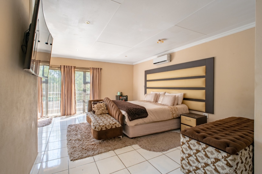 4 Bedroom Property for Sale in Copperleaf Estate Gauteng