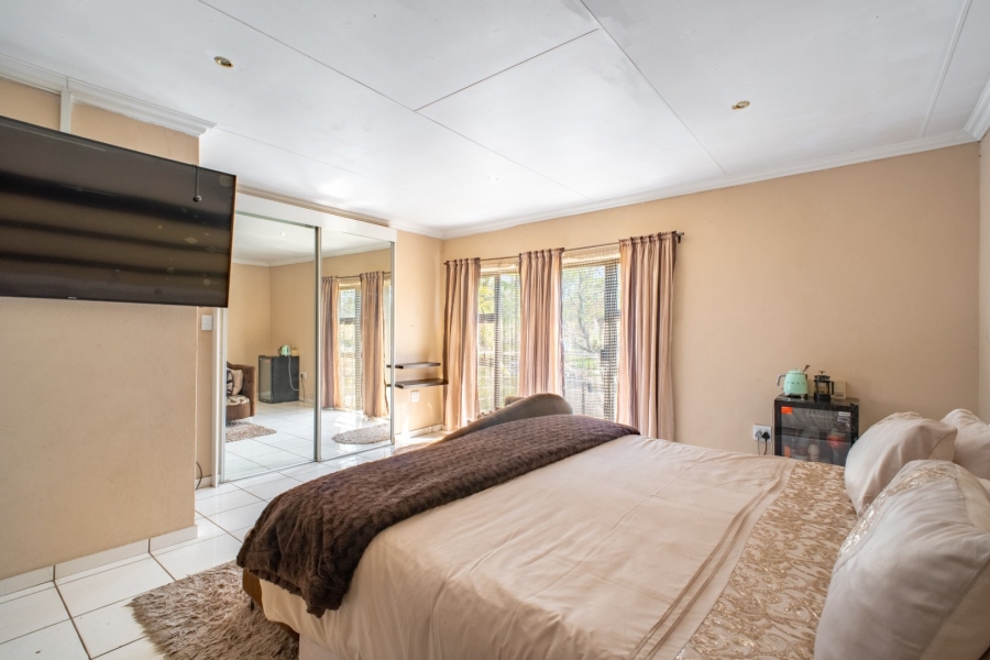 4 Bedroom Property for Sale in Copperleaf Estate Gauteng