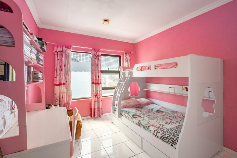 4 Bedroom Property for Sale in Copperleaf Estate Gauteng
