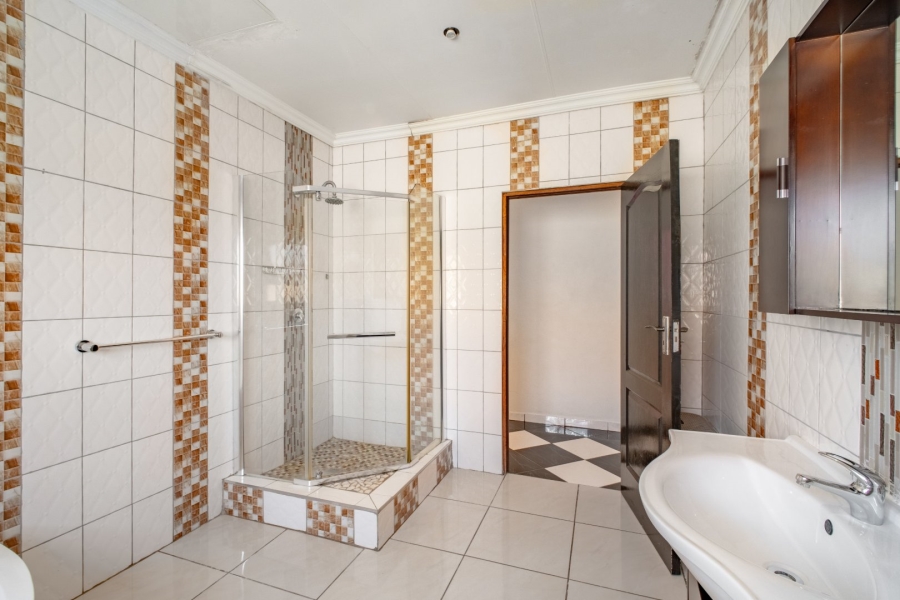 4 Bedroom Property for Sale in Copperleaf Estate Gauteng