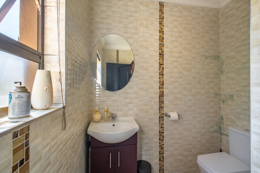 4 Bedroom Property for Sale in Copperleaf Estate Gauteng