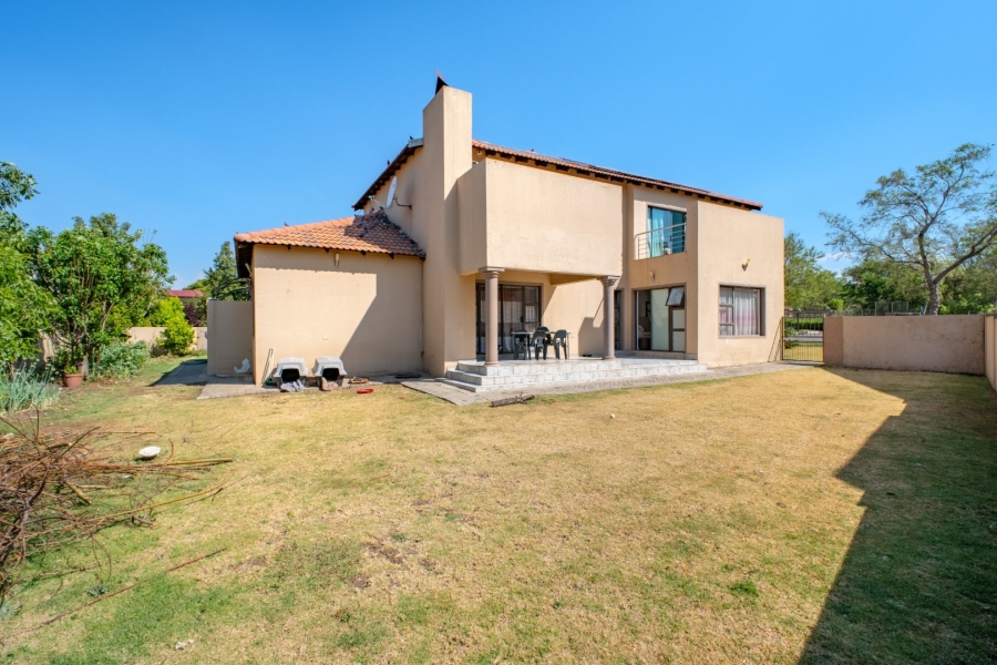 4 Bedroom Property for Sale in Copperleaf Estate Gauteng