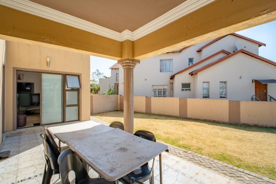 4 Bedroom Property for Sale in Copperleaf Estate Gauteng