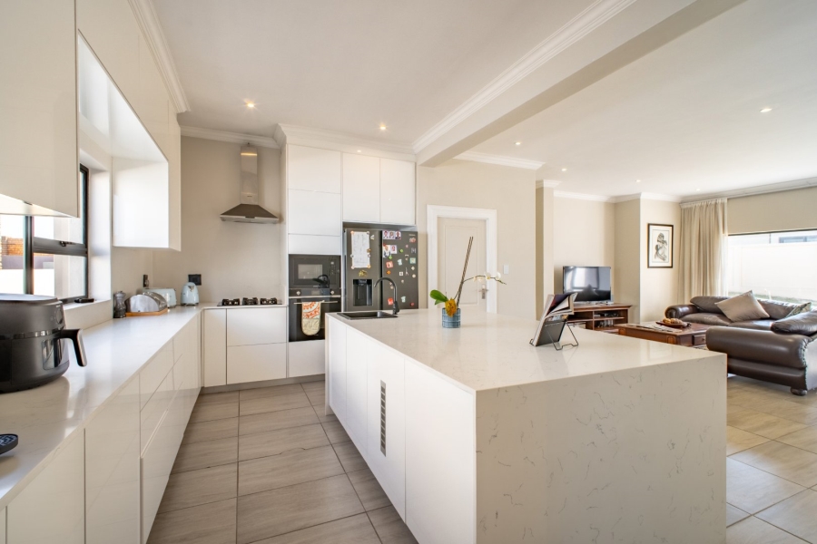 4 Bedroom Property for Sale in Blue Valley Golf Estate Gauteng