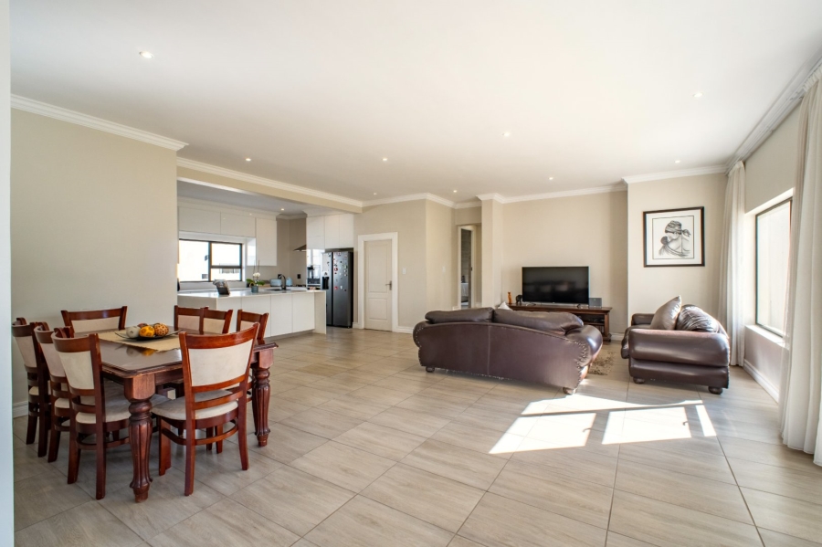 4 Bedroom Property for Sale in Blue Valley Golf Estate Gauteng