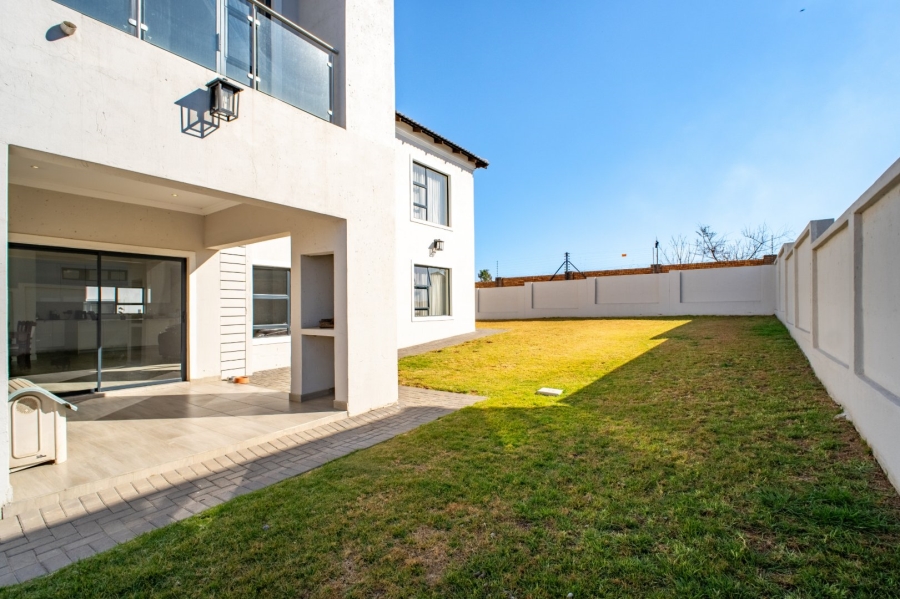 4 Bedroom Property for Sale in Blue Valley Golf Estate Gauteng