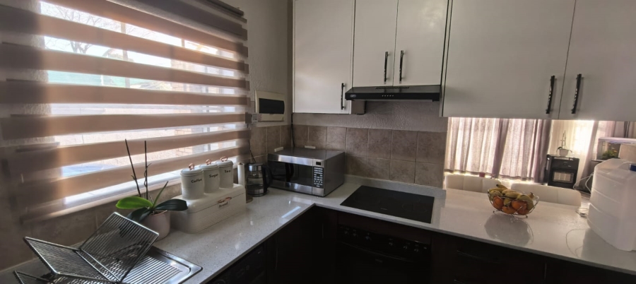 2 Bedroom Property for Sale in Halfway Gardens Gauteng