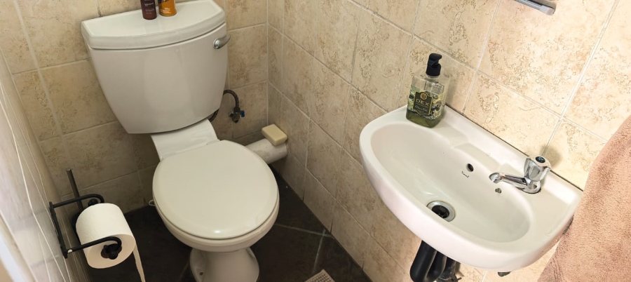 2 Bedroom Property for Sale in Halfway Gardens Gauteng