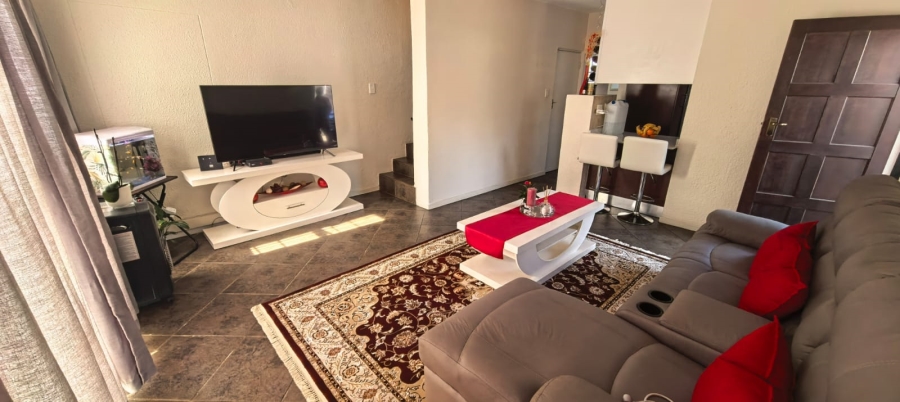2 Bedroom Property for Sale in Halfway Gardens Gauteng