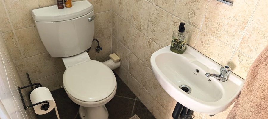 2 Bedroom Property for Sale in Halfway Gardens Gauteng