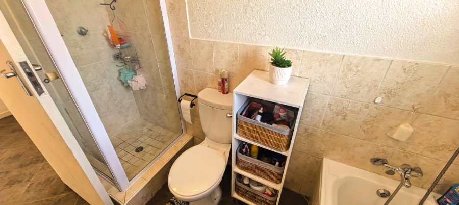 2 Bedroom Property for Sale in Halfway Gardens Gauteng