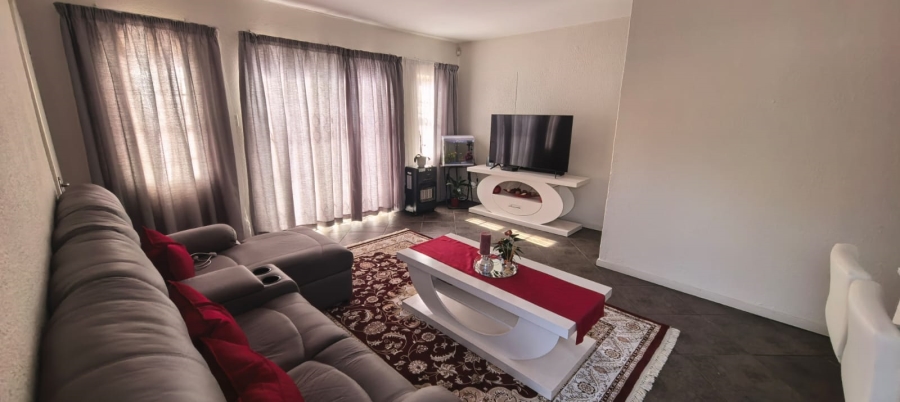 2 Bedroom Property for Sale in Halfway Gardens Gauteng