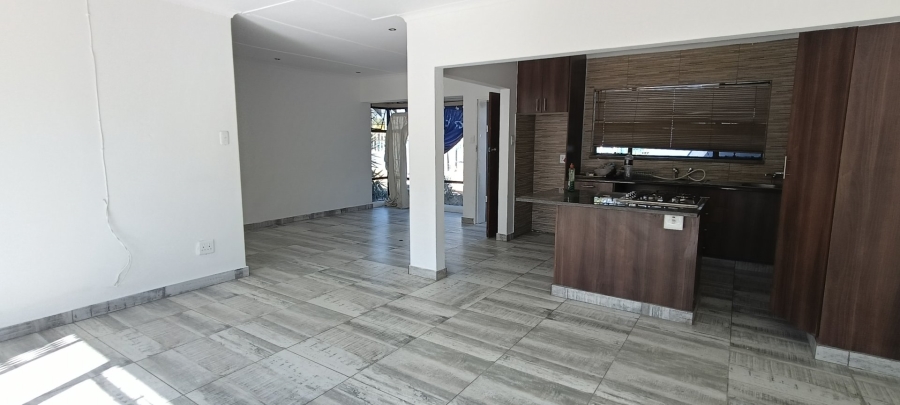 3 Bedroom Property for Sale in Bonaero Park Gauteng