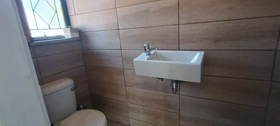 3 Bedroom Property for Sale in Bonaero Park Gauteng