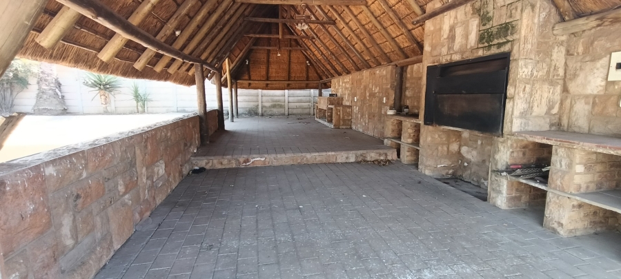3 Bedroom Property for Sale in Bonaero Park Gauteng