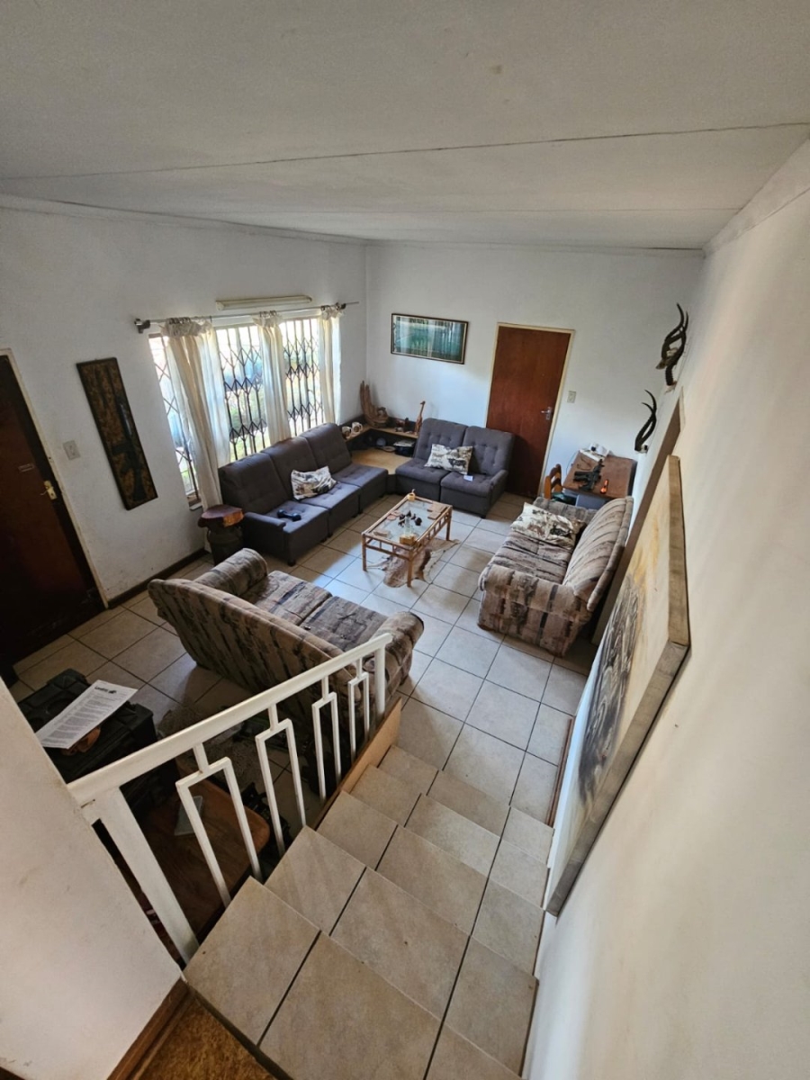 Commercial Property for Sale in Magaliesmoot AH Gauteng
