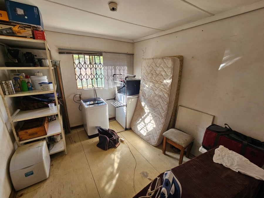 Commercial Property for Sale in Magaliesmoot AH Gauteng