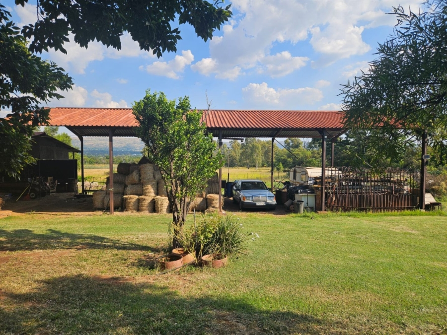 Commercial Property for Sale in Magaliesmoot AH Gauteng