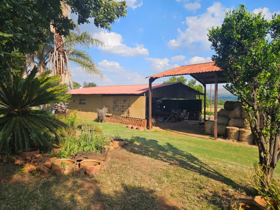 Commercial Property for Sale in Magaliesmoot AH Gauteng