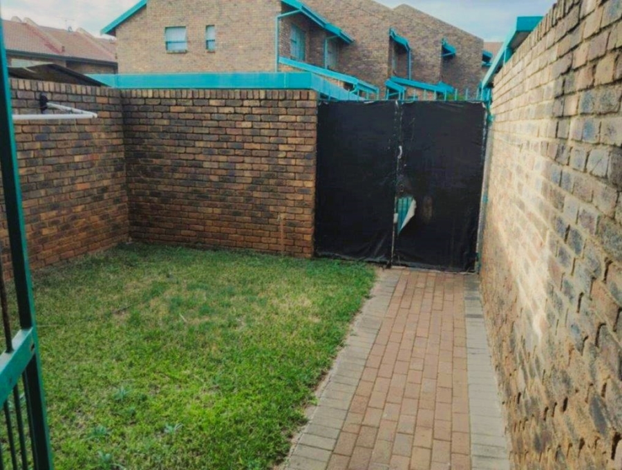 2 Bedroom Property for Sale in Valhalla Gauteng