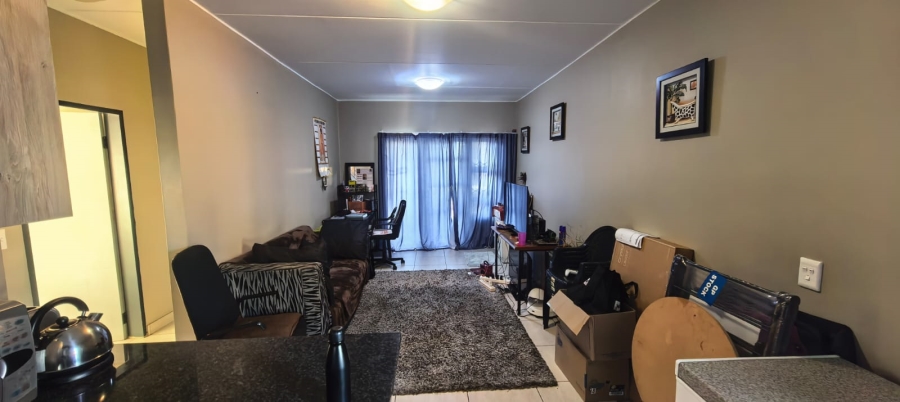 2 Bedroom Property for Sale in Glen Austin Gauteng