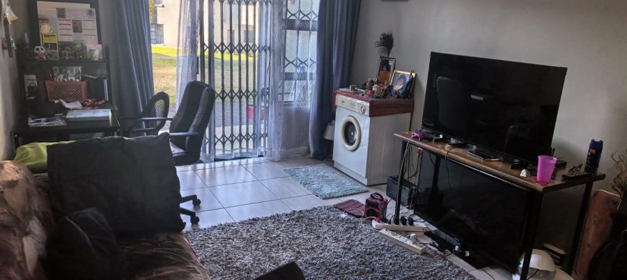 2 Bedroom Property for Sale in Glen Austin Gauteng