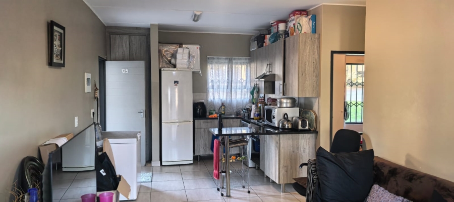 2 Bedroom Property for Sale in Glen Austin Gauteng